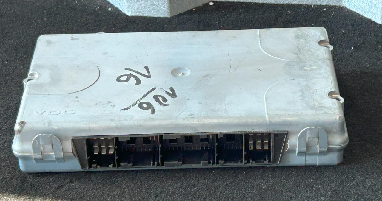DAF XF 106 480 VIC3-500 - Bloc de gestion pour Camion: photos 3 DAF XF 106 480 VIC3-500 - Bloc de gestion pour Camion: photos 3
