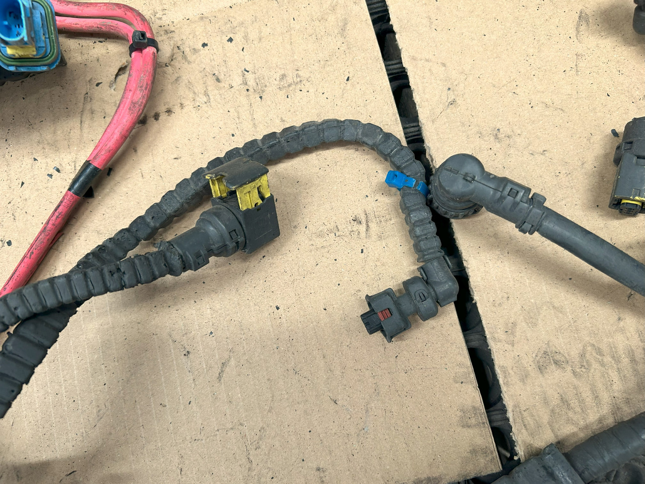 DAF XF 106 J3C ENGINE WIRING HARNESS - Câble/ Fil: photos 4 DAF XF 106 J3C ENGINE WIRING HARNESS - Câble/ Fil: photos 4