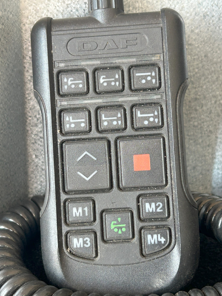 DAF XF 106 SUSPENSION AIRBAG REMOTE CONTROL - Suspension pour Camion: photos 2 DAF XF 106 SUSPENSION AIRBAG REMOTE CONTROL - Suspension pour Camion: photos 2