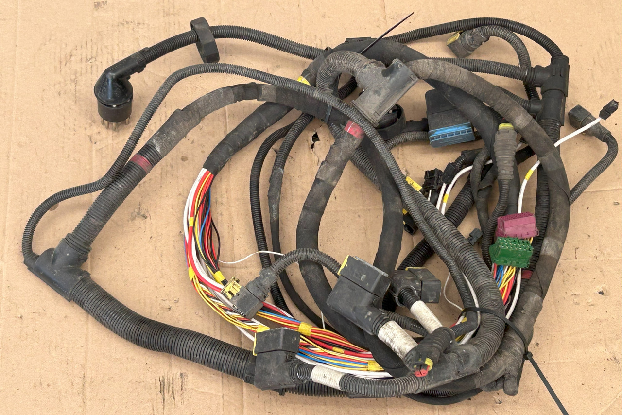 DAF XF 106 TRAILER SOCKET ELECTRICAL HARNESS - Câble/ Fil: photos 1 DAF XF 106 TRAILER SOCKET ELECTRICAL HARNESS - Câble/ Fil: photos 1