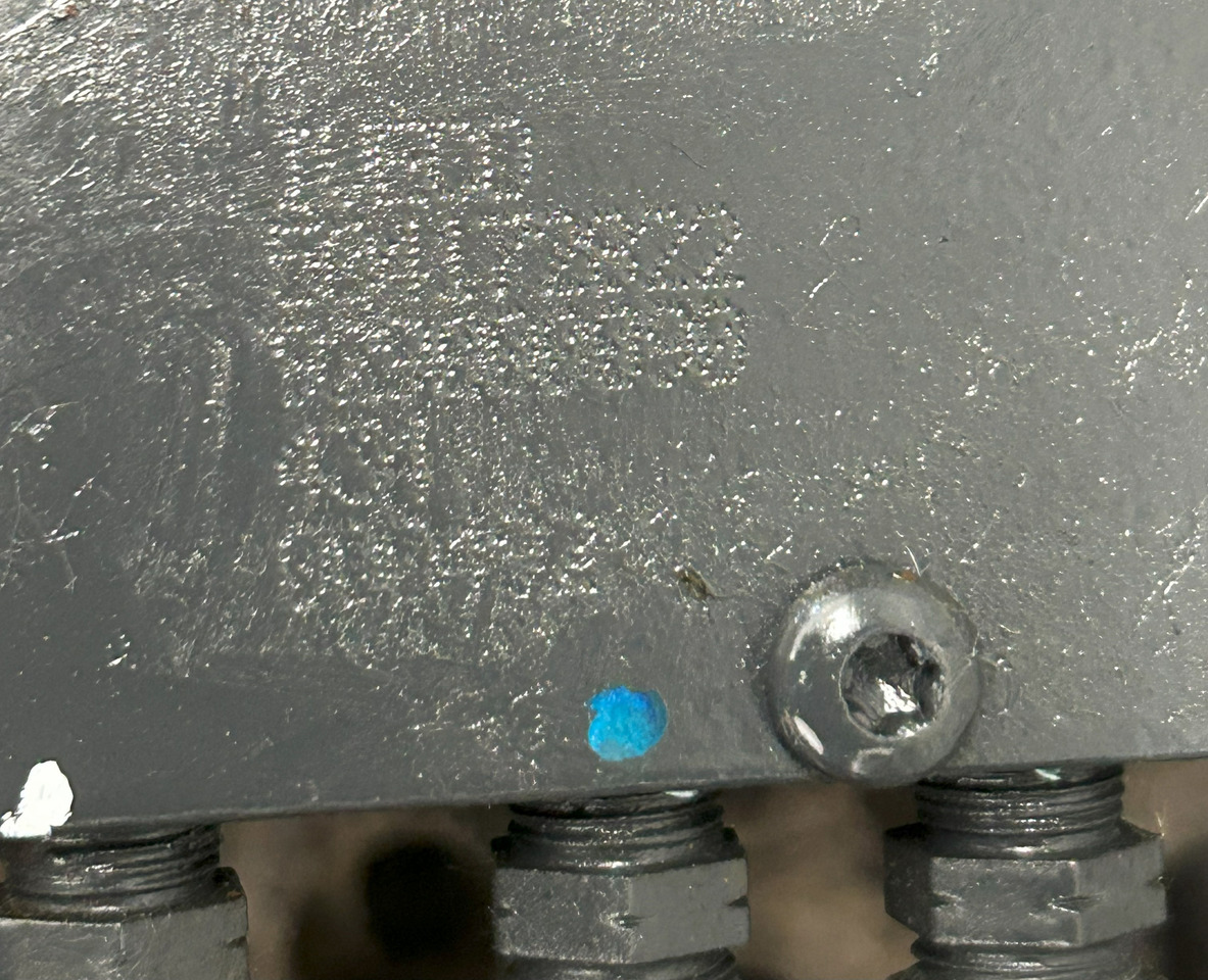 IVECO EUROCARGO 75E MLC CABIN LIFTING KIT - Vérin hydraulique: photos 4 IVECO EUROCARGO 75E MLC CABIN LIFTING KIT - Vérin hydraulique: photos 4