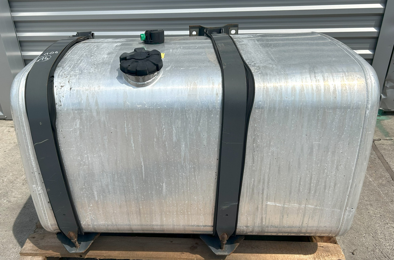 MAN 400L Man DAF XF 106 1070x670x620 - Réservoir de carburant pour Camion: photos 1 MAN 400L Man DAF XF 106 1070x670x620 - Réservoir de carburant pour Camion: photos 1