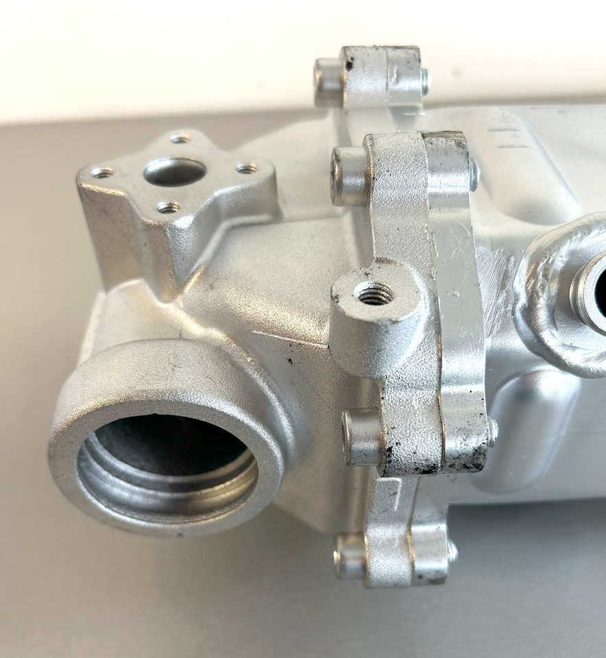 MAN TGX EGR COOLER AND EXHAUST GAS RECIRCULATION REMANUFACTURED - Système d'échappement pour Camion: photos 5 MAN TGX EGR COOLER AND EXHAUST GAS RECIRCULATION REMANUFACTURED - Système d'échappement pour Camion: photos 5