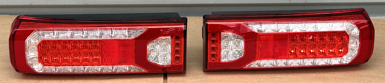 MERCEDES A SET OF LED REAR LAMPS AROCS ACTROS MP4 MP5 - Feu arrière: photos 1 MERCEDES A SET OF LED REAR LAMPS AROCS ACTROS MP4 MP5 - Feu arrière: photos 1