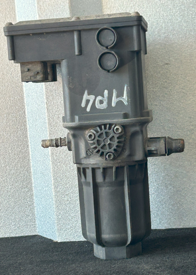 MERCEDES ACTROS MP4 ADBLUE PUMP - Système d'échappement pour Camion: photos 1 MERCEDES ACTROS MP4 ADBLUE PUMP - Système d'échappement pour Camion: photos 1