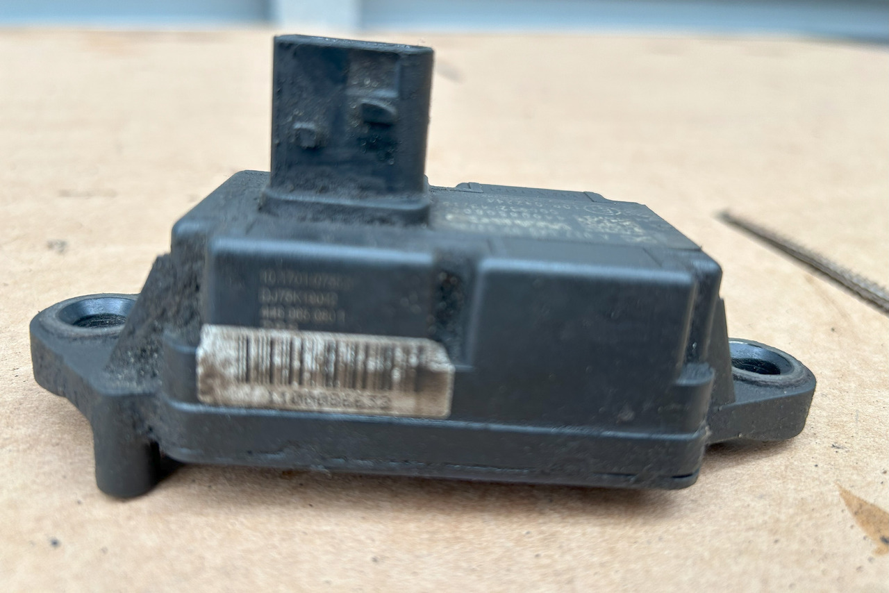 MODUŁ ESP Mercedes-Benz ACTROS MP4 truck - Système électrique pour Camion: photos 2 MODUŁ ESP Mercedes-Benz ACTROS MP4 truck - Système électrique pour Camion: photos 2