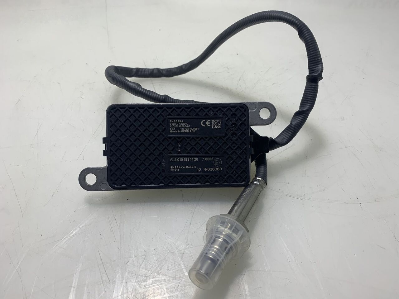 Mercedes-Benz ACTROS A 0101531428 Mercedes-Benz ACTROS truck - Capteur pour Camion: photos 2 Mercedes-Benz ACTROS A 0101531428 Mercedes-Benz ACTROS truck - Capteur pour Camion: photos 2