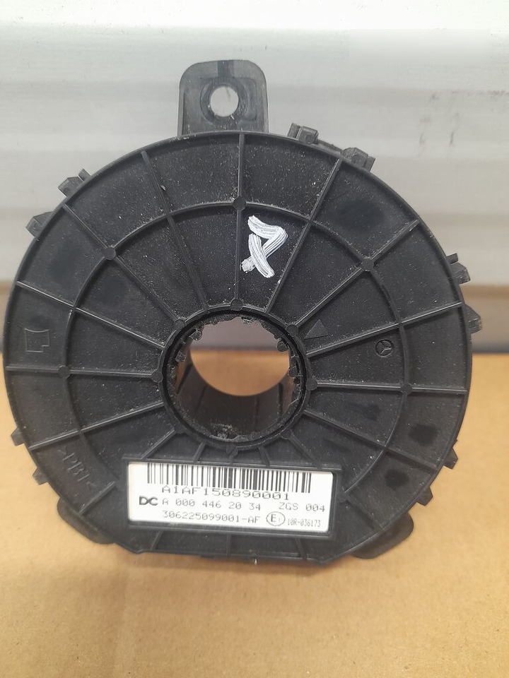 Mercedes-Benz ACTROS MP4 A0004462034 - Capteur pour Camion: photos 2 Mercedes-Benz ACTROS MP4 A0004462034 - Capteur pour Camion: photos 2