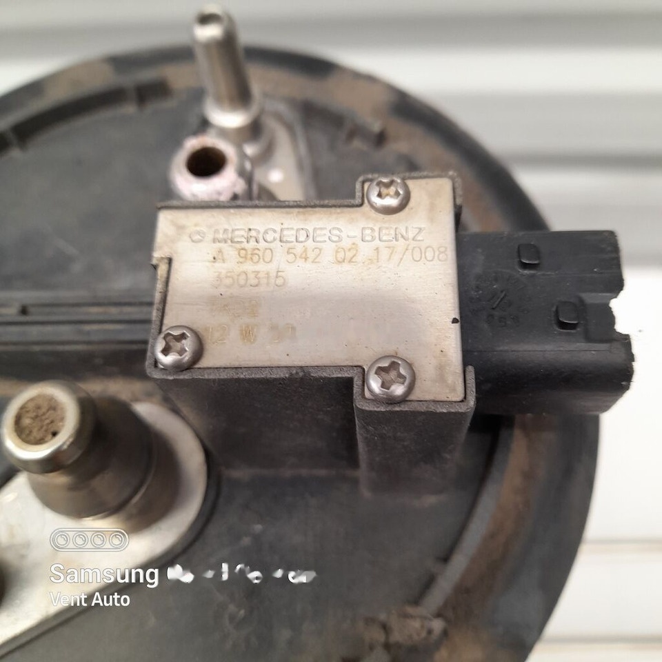 Mercedes-Benz ACTROS MP4 A9605420217 Mercedes-Benz A9605420217 - Capteur pour Camion: photos 2 Mercedes-Benz ACTROS MP4 A9605420217 Mercedes-Benz A9605420217 - Capteur pour Camion: photos 2