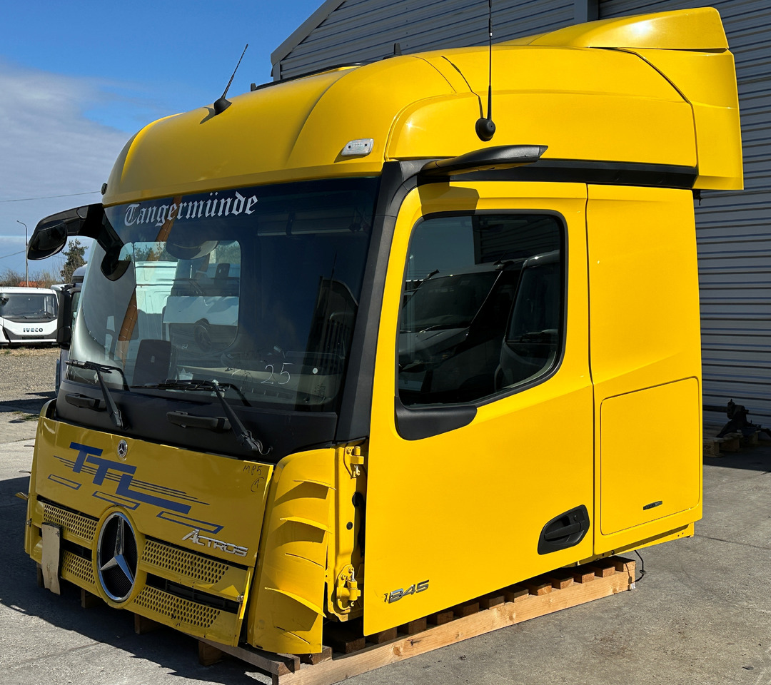 Mercedes-Benz ACTROS MP5 STREAM SPACE - Cabine pour Camion: photos 4 Mercedes-Benz ACTROS MP5 STREAM SPACE - Cabine pour Camion: photos 4