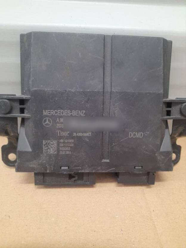 STEROWNIK DRZWI Mercedes-Benz ACTROS MP4 truck - Système électrique pour Camion: photos 1 STEROWNIK DRZWI Mercedes-Benz ACTROS MP4 truck - Système électrique pour Camion: photos 1