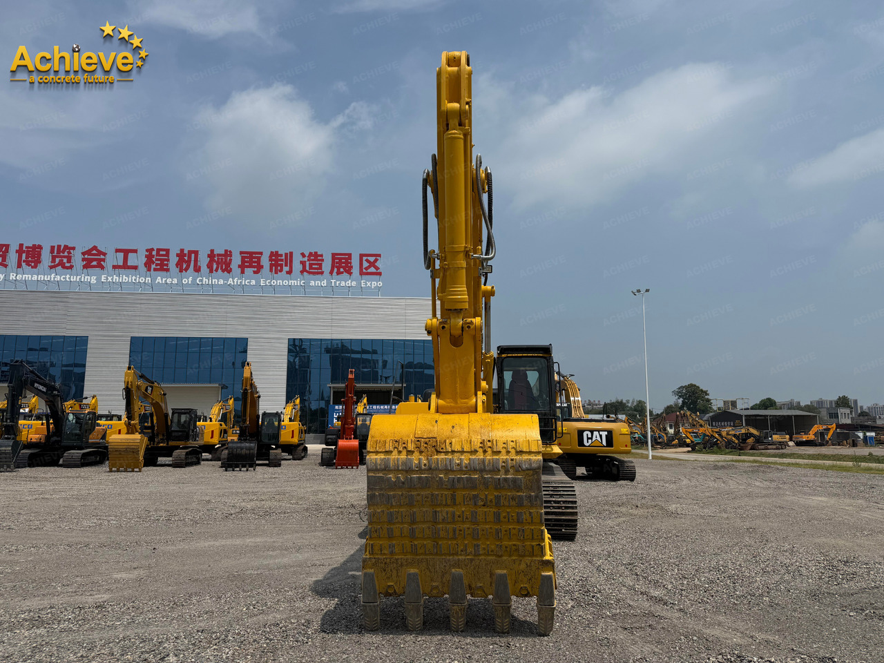 Komatsu hydraulic excavator PC300-8M0 187 /1950KW/rpm 1.4-2.0m³ 32000kg Remanufactured【ACHIEVE】 TOP CONDITION!!! - Pelle sur chenille: photos 4 Komatsu hydraulic excavator PC300-8M0 187 /1950KW/rpm 1.4-2.0m³ 32000kg Remanufactured【ACHIEVE】 TOP CONDITION!!! - Pelle sur chenille: photos 4