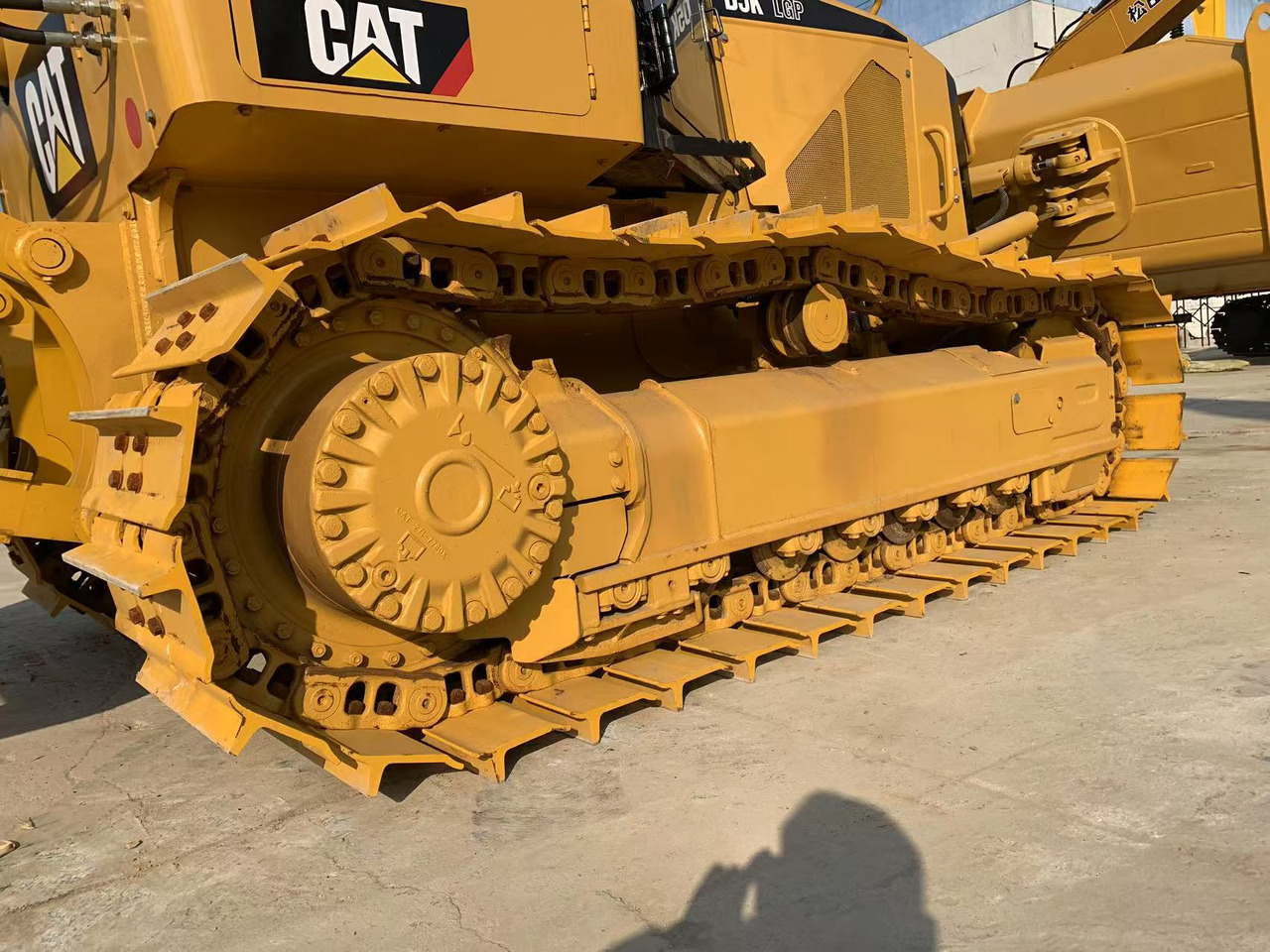 Caterpillar Bulldozer CAT D5G, D5K Good Price Japan Origin Tractor - Bulldozer: photos 5 Caterpillar Bulldozer CAT D5G, D5K Good Price Japan Origin Tractor - Bulldozer: photos 5