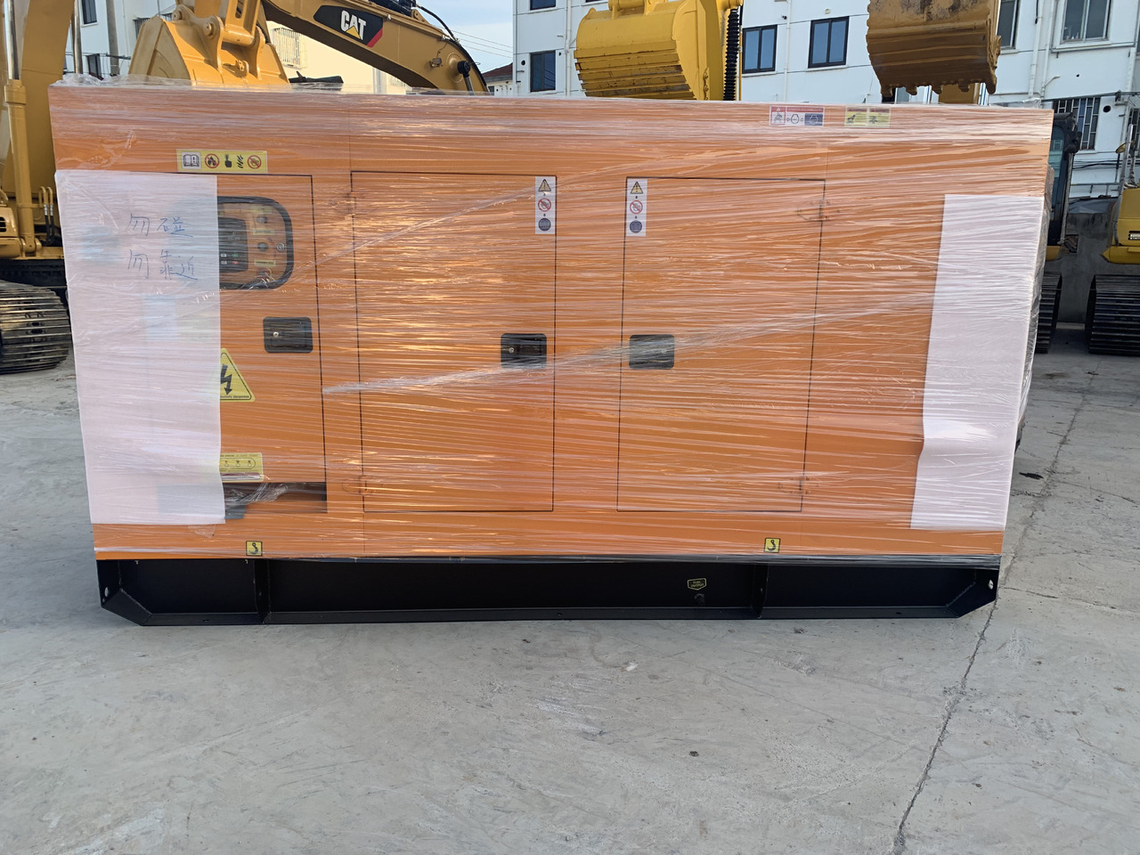 Cummins Gnerator Set 90KW Three Phase Power 50HZ - Groupe électrogène: photos 3 Cummins Gnerator Set 90KW Three Phase Power 50HZ - Groupe électrogène: photos 3