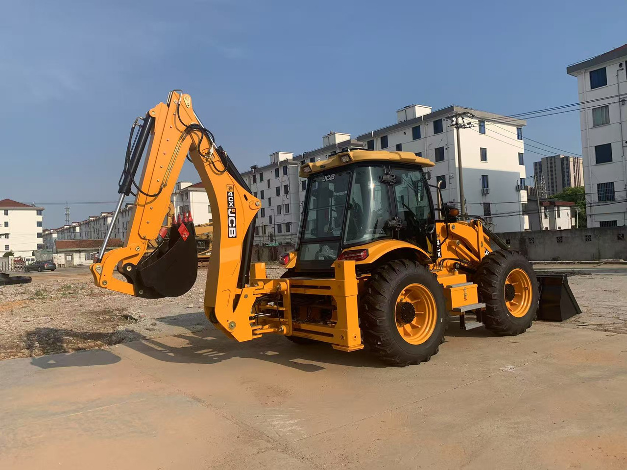 JCB 4x4 Backhoe Loader 4CX, 3CX Brand New Condition - Tractopelle: photos 4 JCB 4x4 Backhoe Loader 4CX, 3CX Brand New Condition - Tractopelle: photos 4