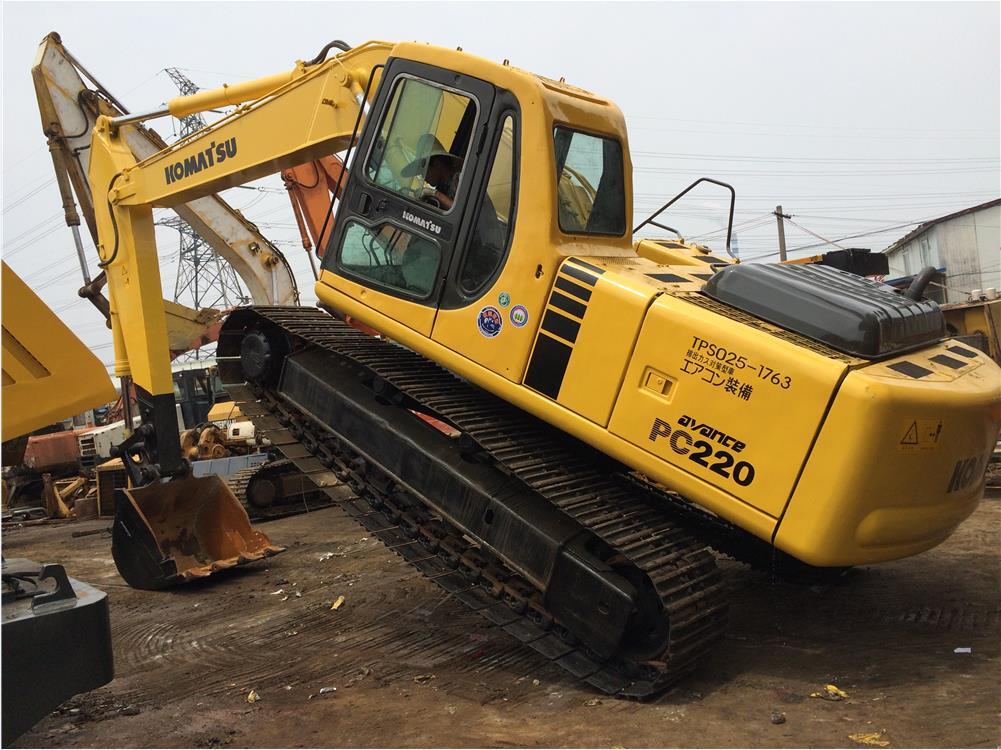KOMATSU hydraulic excavator 22 ton excavator Komatsu PC220-6, PC220-7, PC220-8 - Pelle sur chenille: photos 5 KOMATSU hydraulic excavator 22 ton excavator Komatsu PC220-6, PC220-7, PC220-8 - Pelle sur chenille: photos 5