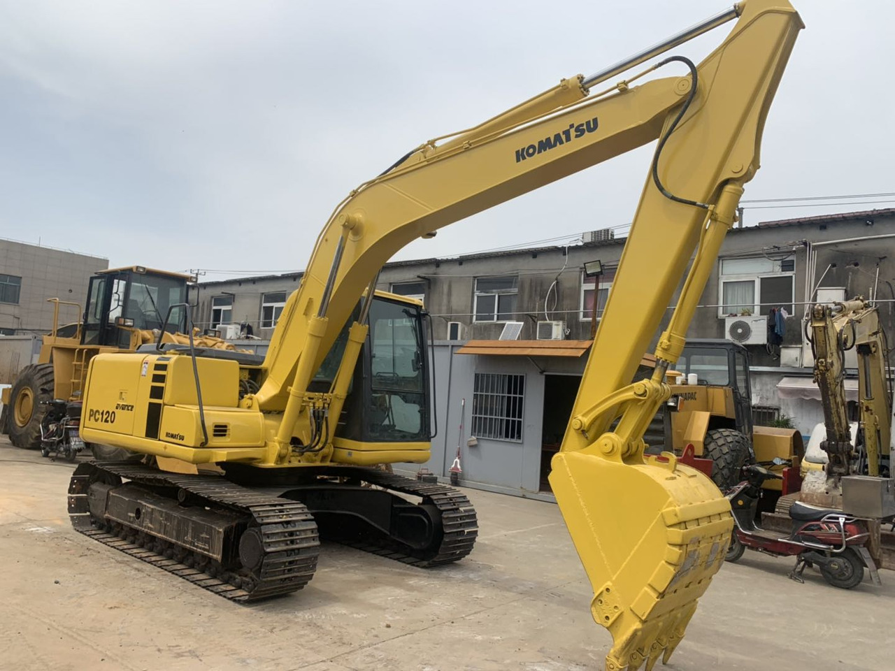 Komatsu PC120 Secondhand Excavator Good Price on Sale - Pelle sur chenille: photos 2 Komatsu PC120 Secondhand Excavator Good Price on Sale - Pelle sur chenille: photos 2