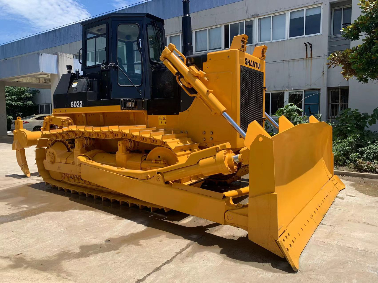 SHANTUI SD22 Bulldozer Good price on Sale - Bulldozer: photos 3 SHANTUI SD22 Bulldozer Good price on Sale - Bulldozer: photos 3