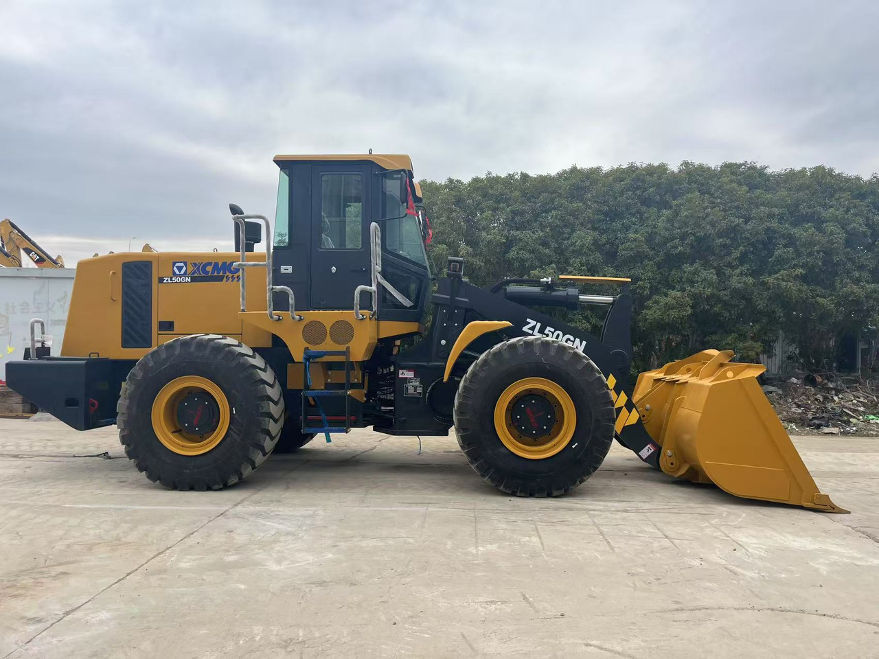 XCMG Used Wheel Loader 5Ton XCMG ZL50GN for Sale from CHINA - Chargeuse sur pneus: photos 5 XCMG Used Wheel Loader 5Ton XCMG ZL50GN for Sale from CHINA - Chargeuse sur pneus: photos 5