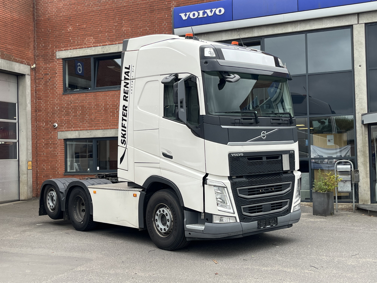 Volvo FH 500TC 6x2 - Tracteur routier: photos 1 Volvo FH 500TC 6x2 - Tracteur routier: photos 1