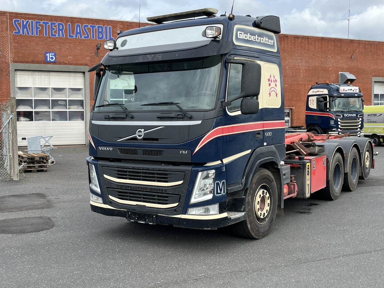 Volvo FM 500 8x4 - Camion ampliroll: photos 1 Volvo FM 500 8x4 - Camion ampliroll: photos 1