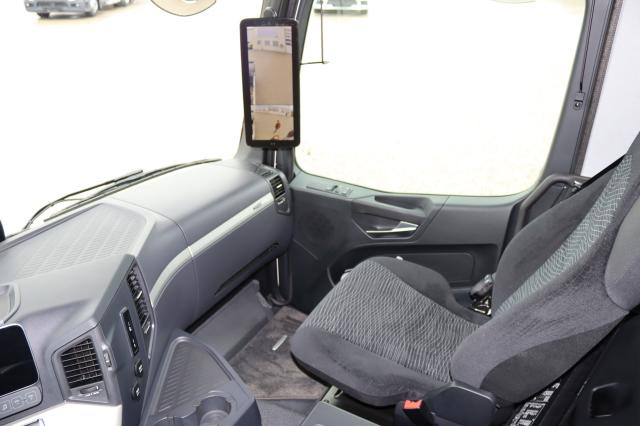 Châssis cabine Mercedes-Benz eActros 300 L: photos 9