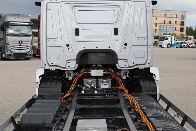 Châssis cabine Mercedes-Benz eActros 400 L: photos 7