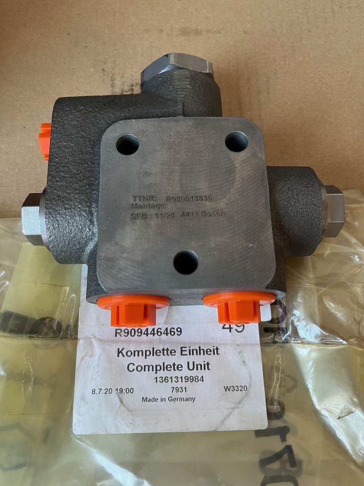 REXROTH R909446469 Flushing & Boost valve - Pièces de rechange pour Pelle: photos 2 REXROTH R909446469 Flushing & Boost valve - Pièces de rechange pour Pelle: photos 2