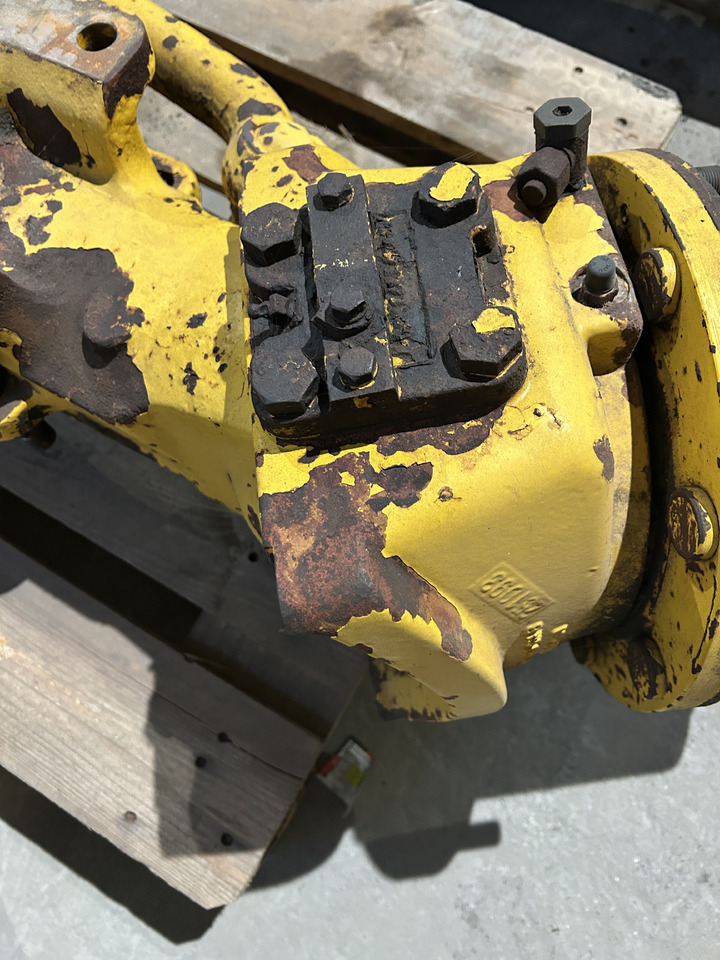 ZF Kramer 612 - Fusée d'essieu pour Chargeuse sur pneus: photos 1 ZF Kramer 612 - Fusée d'essieu pour Chargeuse sur pneus: photos 1