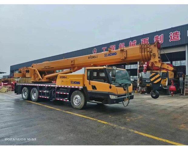2017 XCMG QY25K5-Ⅰ - Grue mobile: photos 1 2017 XCMG QY25K5-Ⅰ - Grue mobile: photos 1