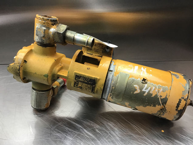 Liebherr A900 B / A900 Li / A900C / A902 INDUSTRIAL / A902 Li - Pompe à carburant: photos 3 Liebherr A900 B / A900 Li / A900C / A902 INDUSTRIAL / A902 Li - Pompe à carburant: photos 3