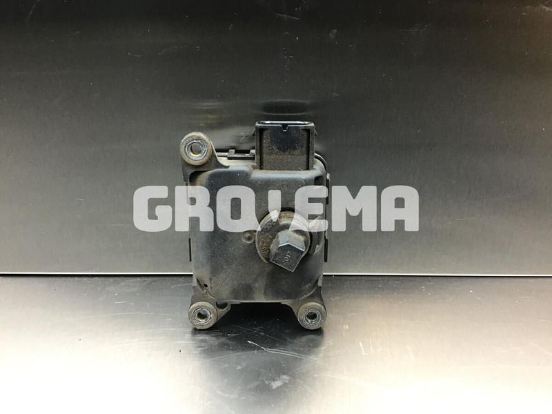 Liebherr A904C Li ,A900C Li ,A944C Li, A914C li ,A934C Li, A924R900C Li, R924 COMPACT ,R944C Li,R904C ,R914C ,R924 C, R954C ,R964B - Système électrique: photos 2 Liebherr A904C Li ,A900C Li ,A944C Li, A914C li ,A934C Li, A924R900C Li, R924 COMPACT ,R944C Li,R904C ,R914C ,R924 C, R954C ,R964B - Système électrique: photos 2