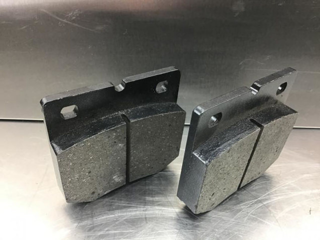 Liebherr Brake lining - Plaquettes de frein: photos 4 Liebherr Brake lining - Plaquettes de frein: photos 4