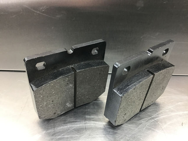 Liebherr Brake lining - Plaquettes de frein: photos 2 Liebherr Brake lining - Plaquettes de frein: photos 2