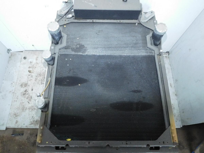 Liebherr Combined Radiator - Radiateur: photos 1 Liebherr Combined Radiator - Radiateur: photos 1