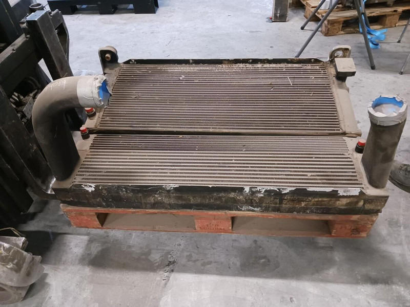 Liebherr Combined Radiator - Radiateur: photos 1 Liebherr Combined Radiator - Radiateur: photos 1