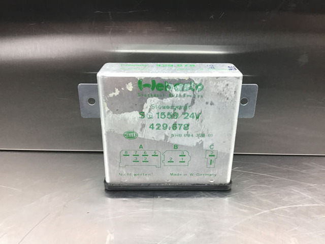 Liebherr Control Gear - Bloc de gestion: photos 1 Liebherr Control Gear - Bloc de gestion: photos 1