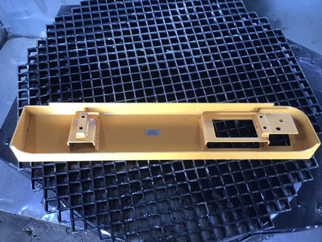 Liebherr Cover Front - Pare-chocs: photos 5 Liebherr Cover Front - Pare-chocs: photos 5