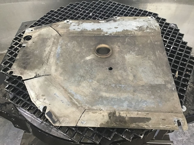 Liebherr Cover - Pare-chocs: photos 1 Liebherr Cover - Pare-chocs: photos 1