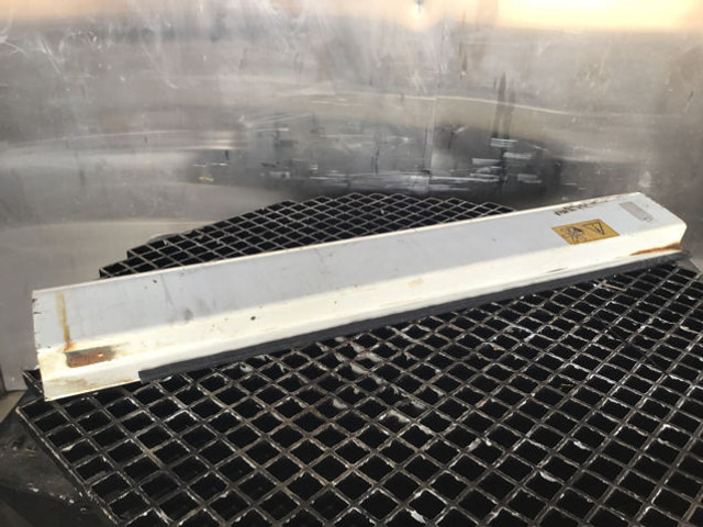 Liebherr Covering Right - Pare-chocs: photos 3 Liebherr Covering Right - Pare-chocs: photos 3