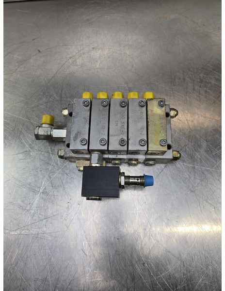 Liebherr Distribution Block - Hydraulique: photos 2 Liebherr Distribution Block - Hydraulique: photos 2