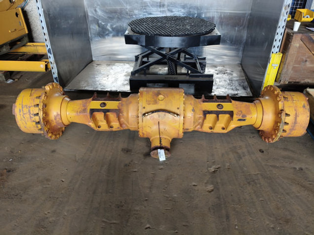Liebherr Front Axle - Essieu avant: photos 5 Liebherr Front Axle - Essieu avant: photos 5