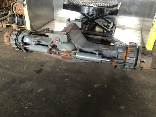 Liebherr Front Axle - Essieu avant: photos 1 Liebherr Front Axle - Essieu avant: photos 1