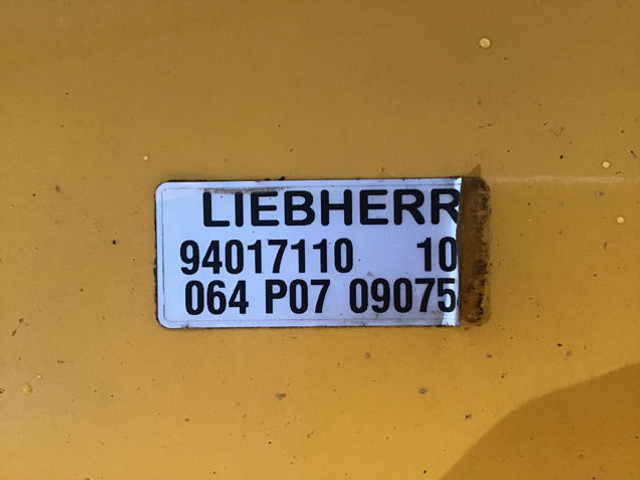 Liebherr LH 60 C / LH60 M - Pare-chocs: photos 4 Liebherr LH 60 C / LH60 M - Pare-chocs: photos 4