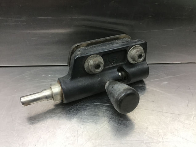 Liebherr Lock Right - Carrosserie et extérieur: photos 1 Liebherr Lock Right - Carrosserie et extérieur: photos 1