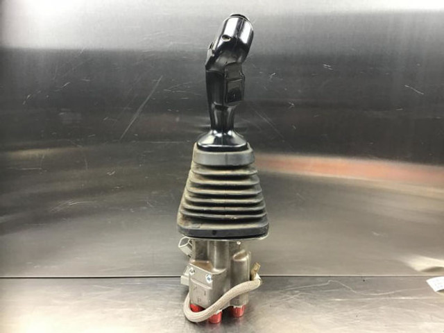 Hydraulique Liebherr R918 NLC: photos 12 Hydraulique Liebherr R918 NLC: photos 12