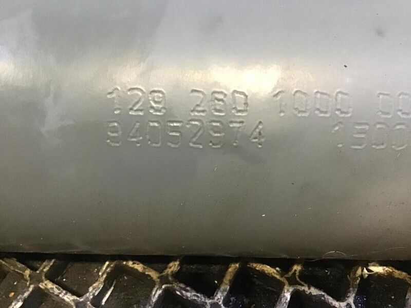Liebherr R922 LC / R922 NLC / R922 SLC / R922 XLC - Vérin hydraulique: photos 3 Liebherr R922 LC / R922 NLC / R922 SLC / R922 XLC - Vérin hydraulique: photos 3