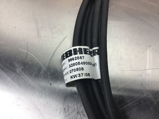 Liebherr Wire Harness Outrigger - Câble/ Fil: photos 3 Liebherr Wire Harness Outrigger - Câble/ Fil: photos 3