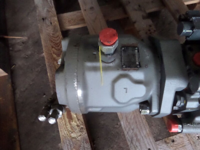 Rexroth A10V071 - Moteur et pièces: photos 1 Rexroth A10V071 - Moteur et pièces: photos 1