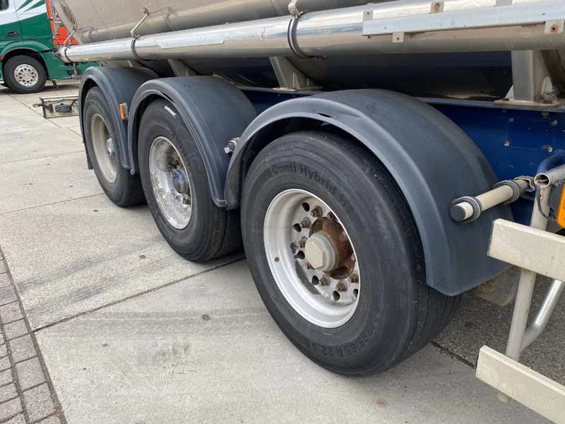 Magyar Tank / Inox / 33600 LT - crédit-bail Magyar Tank / Inox / 33600 LT: photos 8 Magyar Tank / Inox / 33600 LT - crédit-bail Magyar Tank / Inox / 33600 LT: photos 8